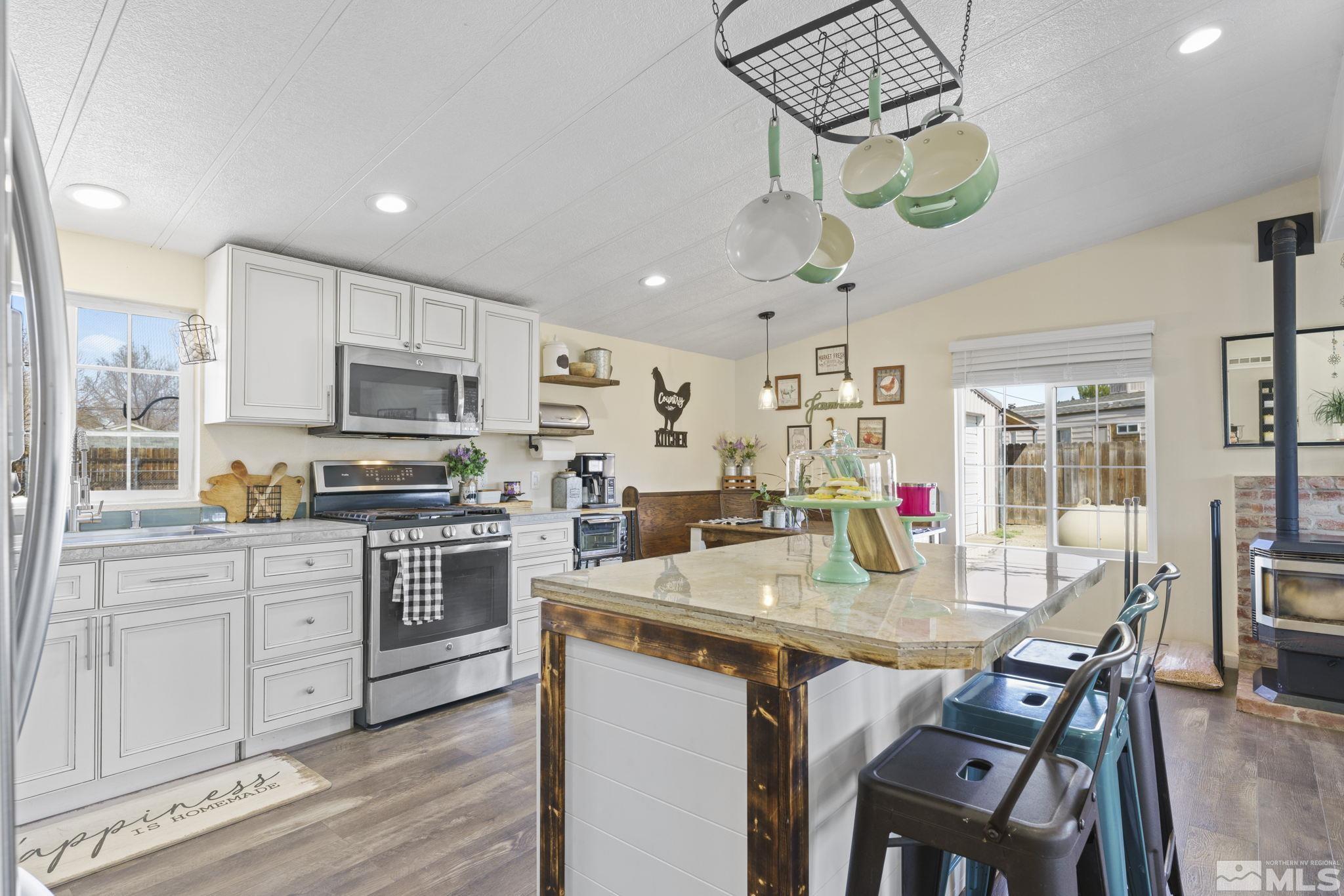 17900 Fantail Circle Reno, NV 89508 - Photo 10 of 36 Photo 10