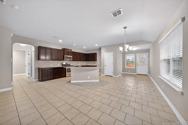 $2,100 | 8710 Fischer Falls, San Antonio, TX 78254