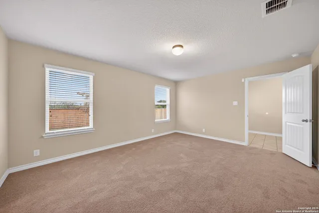 $2,100 | 8710 Fischer Falls, San Antonio, TX 78254