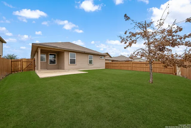 $2,100 | 8710 Fischer Falls, San Antonio, TX 78254