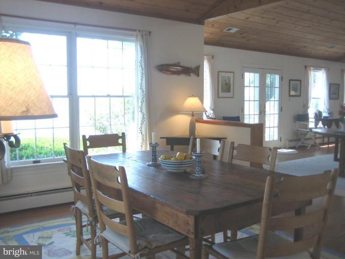 4249 Holly Point Road Edgewater, MD 21037 - Photo 17 of 30 Dining Room