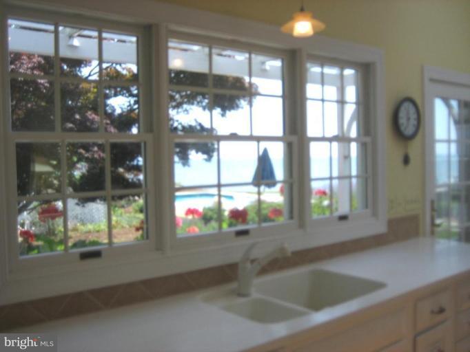 4249 Holly Point Road Edgewater, MD 21037 - Photo 22 of 30 Kitchen #3