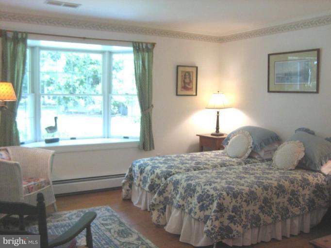 4249 Holly Point Road Edgewater, MD 21037 - Photo 29 of 30 Bedroom #3