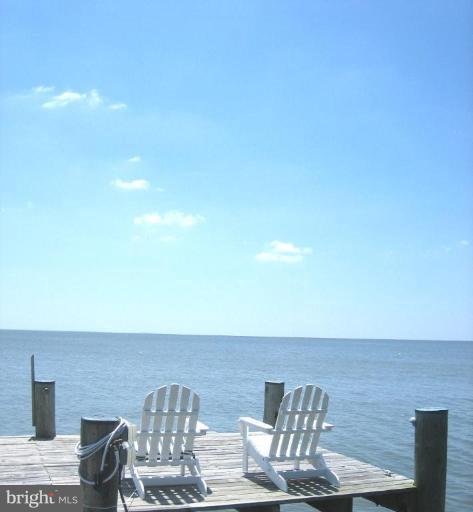 4249 Holly Point Road Edgewater, MD 21037 - Photo 10 of 30 Porch