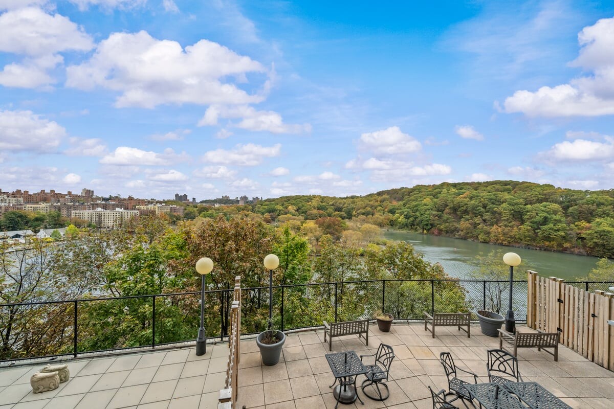 2400 Johnson Avenue, Unit 2F Bronx, NY 10463 - Photo 14 of 25 a view of a lake with couches