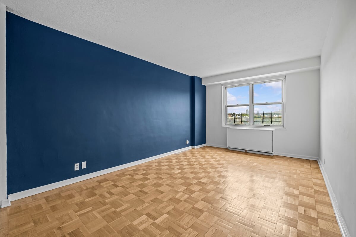 2400 Johnson Avenue, Unit 2F Bronx, NY 10463 - Photo 18 of 25 a view of an empty room and window