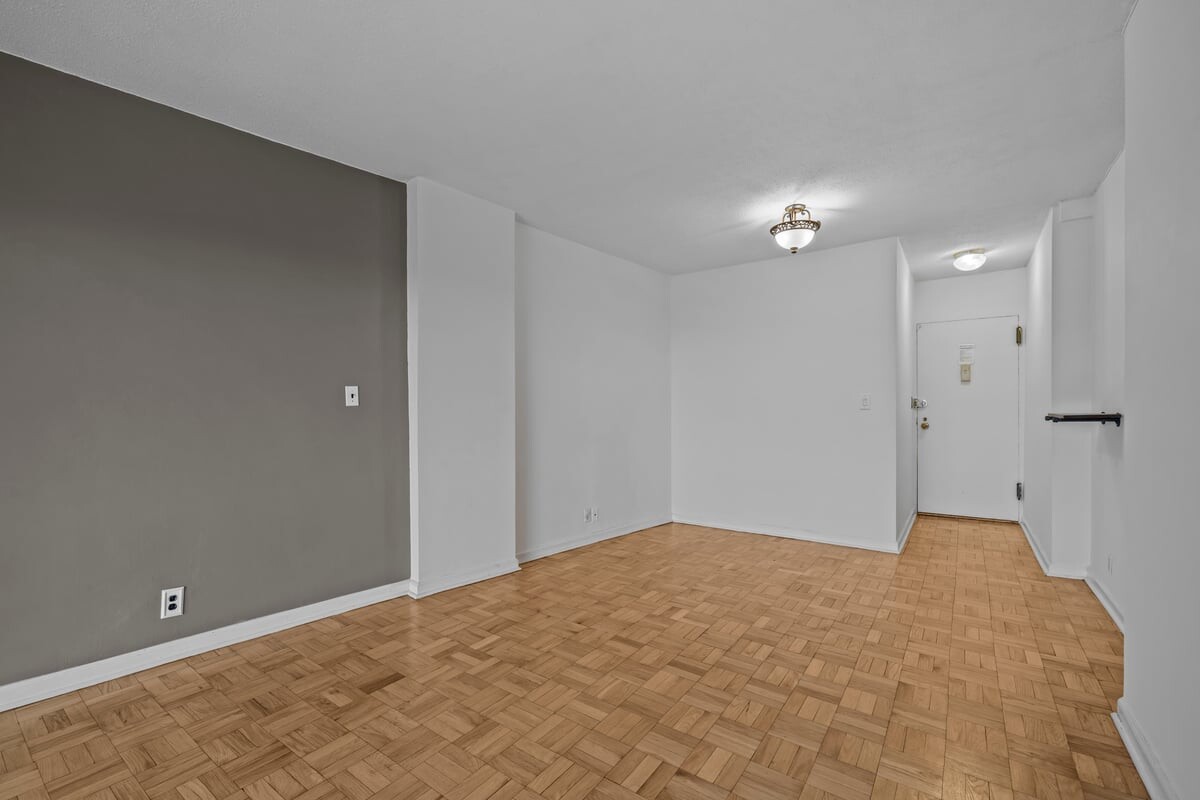 2400 Johnson Avenue, Unit 2F Bronx, NY 10463 - Photo 6 of 25 a view of empty room
