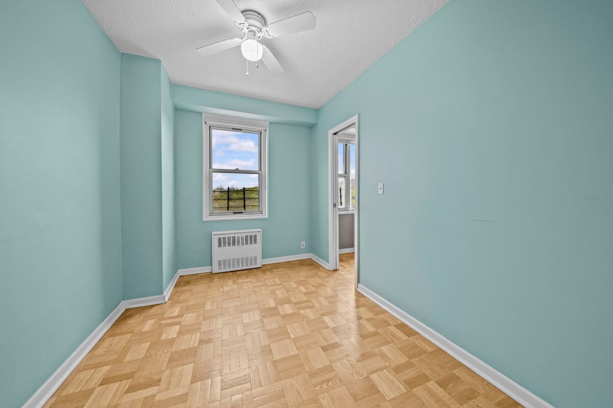2400 Johnson Avenue, Unit 2F Bronx, NY 10463 - Photo 9 of 25 a view of an empty room with a window