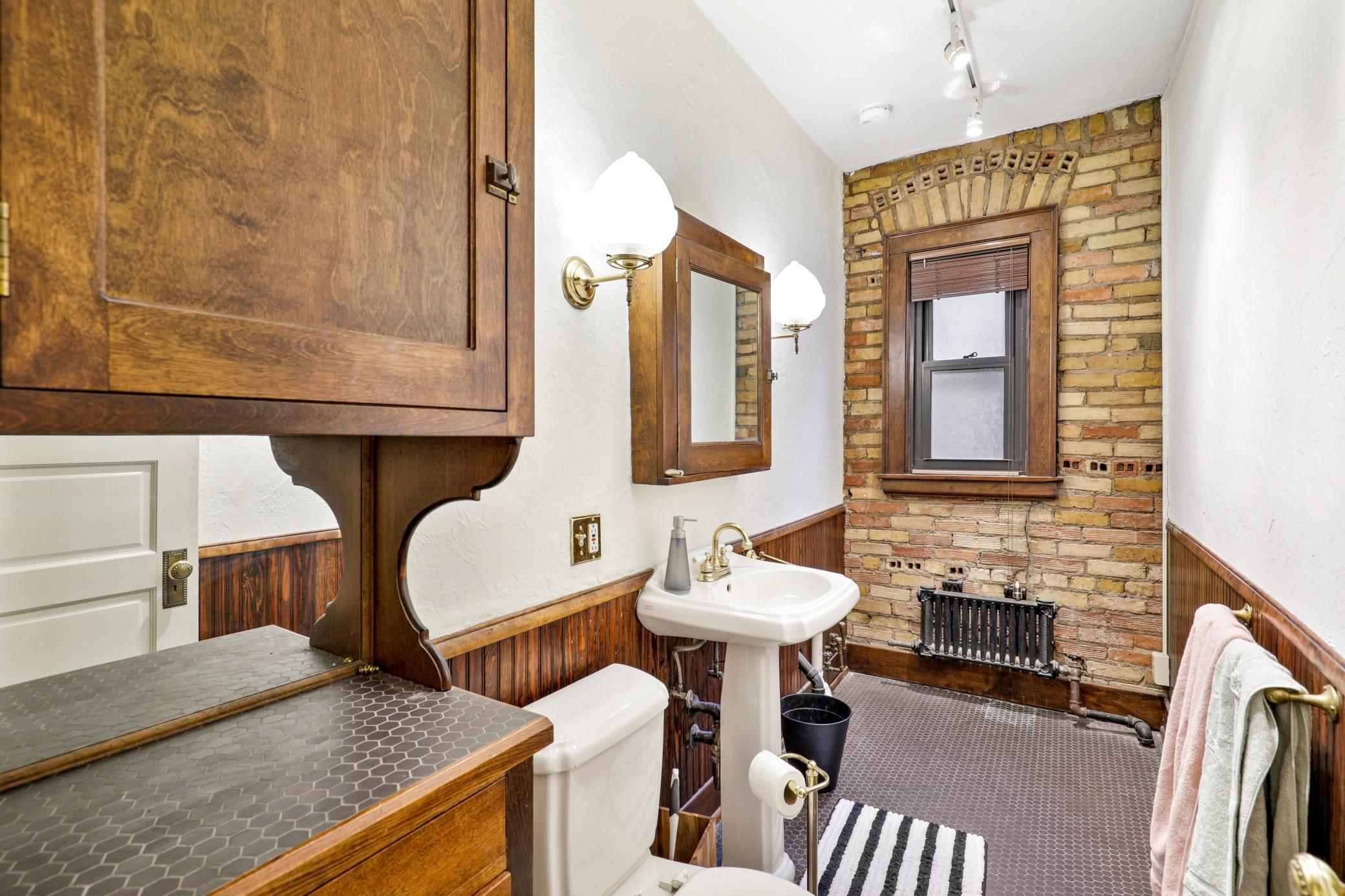 11 South 12th Street, Unit 402 Minneapolis, MN 55403 - Photo 16 of 43