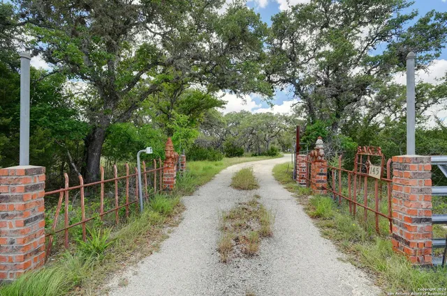 $485,000 | 145 Flat Rock Drive, Boerne, TX 78006