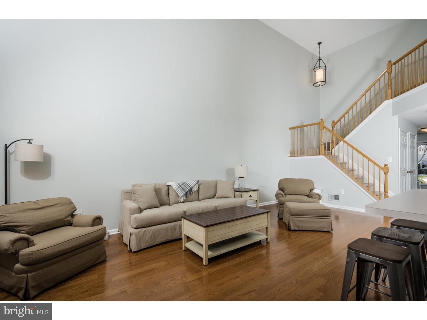 303 Watkins Road Pennington, NJ 08534 - Photo 4 of 22 Living Room