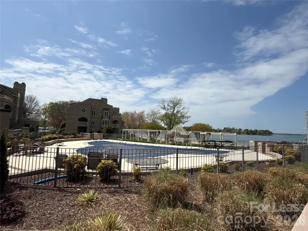 $3,500 | 646 Portside Drive, Davidson, NC 28036