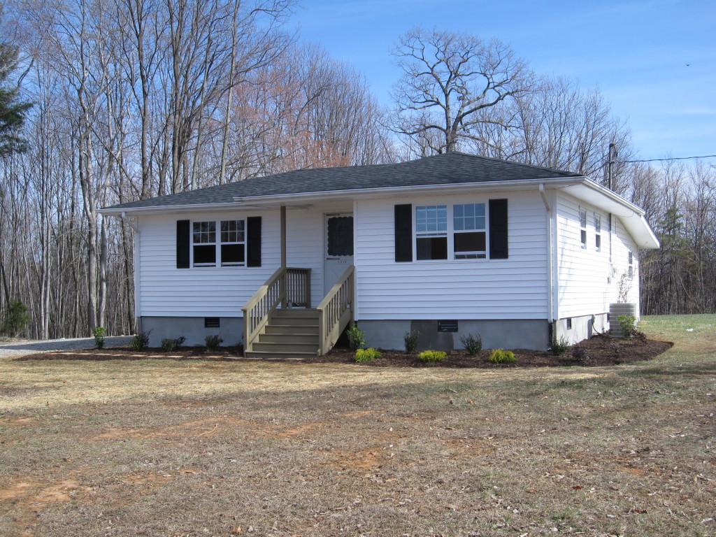 1048 Deep Woods Road Hardy, VA 24101 - Photo 3 of 17 a view of a house with a yard