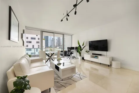 $755,000 | 1331 Brickell Bay Drive, Unit 904, Miami, FL 33131