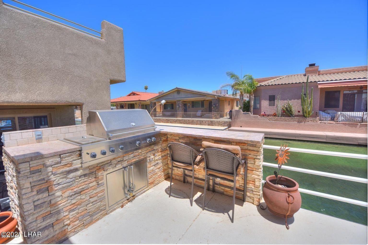 8887 Apache Loop Parker, AZ 85344 - Photo 10 of 39 VIKING GRILL AND GRANITE COUNTERS!!