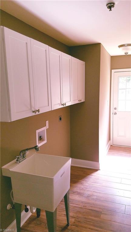 367 Briggs Road Lexington, NC 27292 - Photo 7 of 22 LARGE LAUNDRY/MUD ROOM-WASH SINK AND TONS OF STORAGE