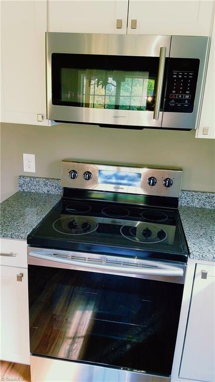 367 Briggs Road Lexington, NC 27292 - Photo 8 of 22 SAMSUNG STOVE AND MICROWAVE