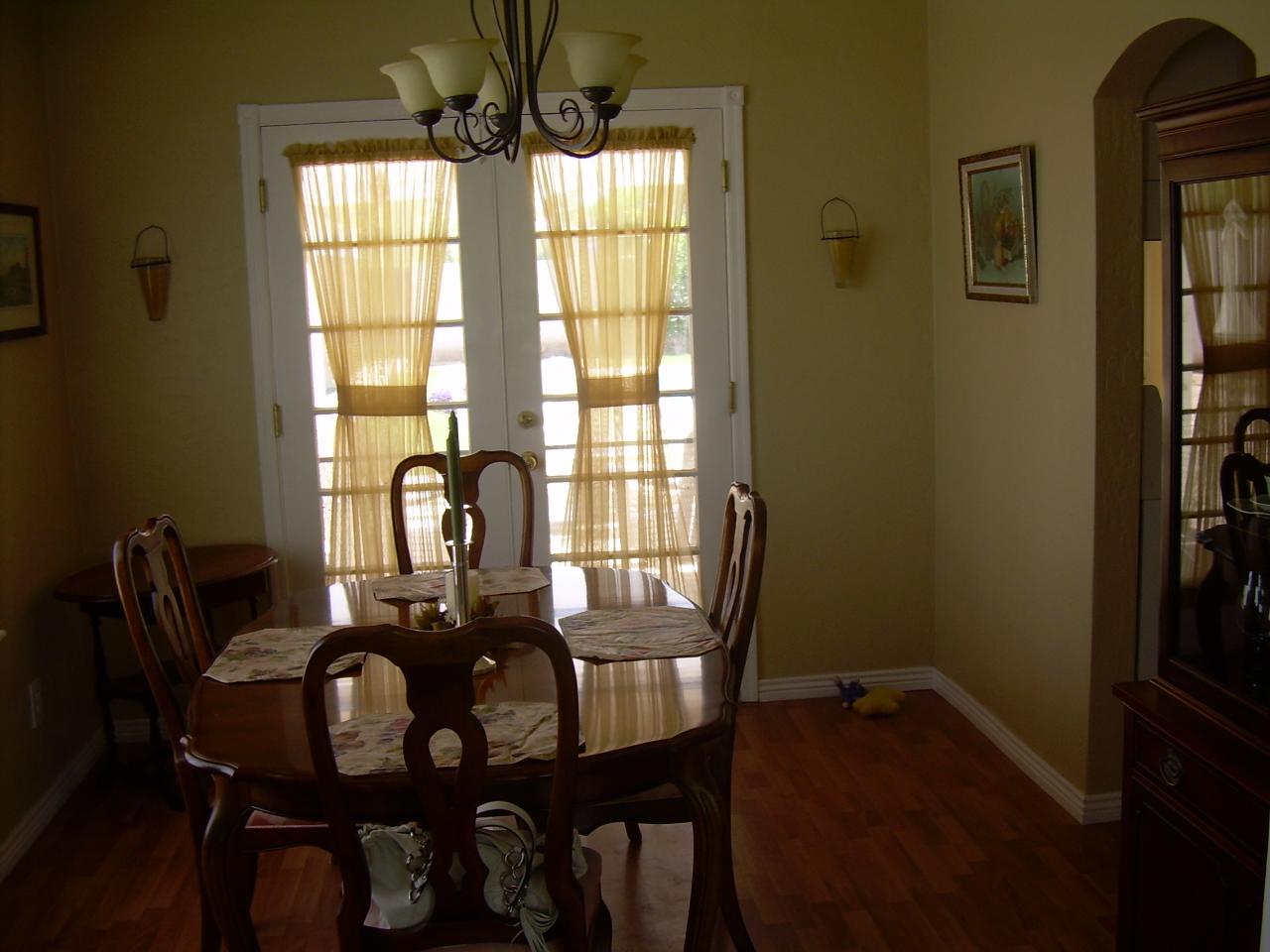 513 West Almeria Road Phoenix, AZ 85003 - Photo 6 of 18 dining room