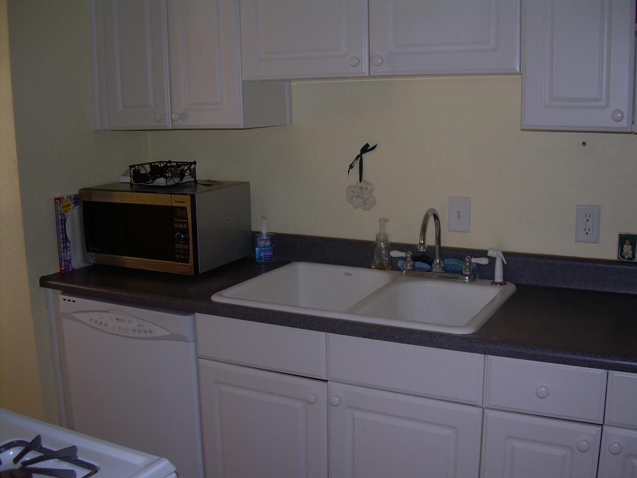 513 West Almeria Road Phoenix, AZ 85003 - Photo 7 of 18 kitchen