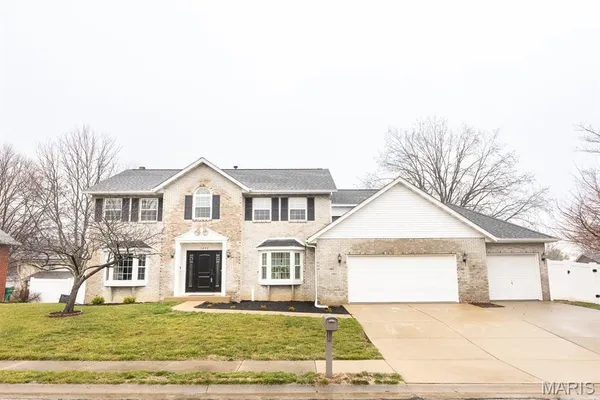$465,000 | 1042 Oriole Drive, O'Fallon, IL 62269