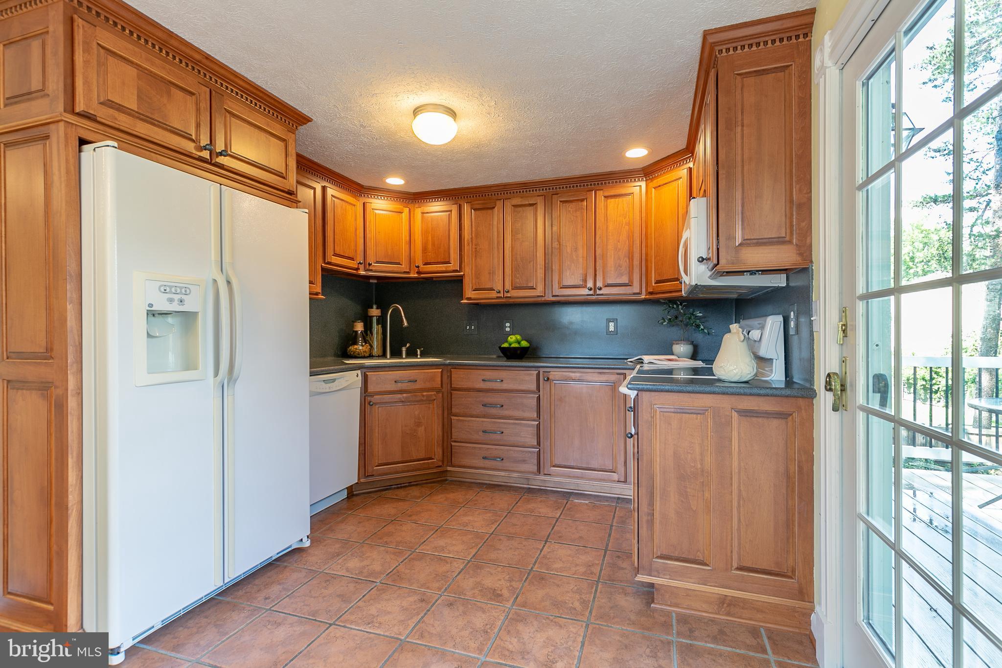 7717 Baggins Road Hanover, MD 21076 - Photo 8 of 41 Gallery Image 8