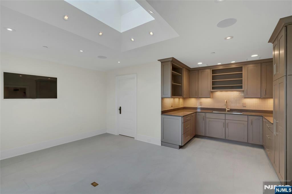 480 Knollwood Road Ridgewood, NJ 07450 - Photo 27 of 50 Gallery Image 27