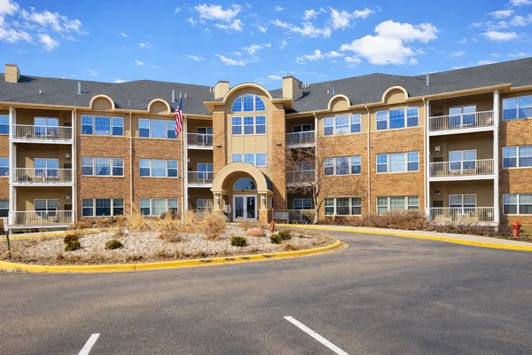 $205,000 | 3800 85th Avenue North, Unit 119, Brooklyn Park, MN 55443