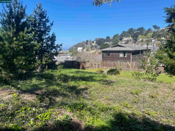 $325,000 | 490 Clarendon Road, Pacifica, CA 94044