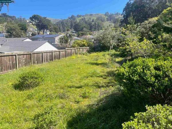 $325,000 | 490 Clarendon Road, Pacifica, CA 94044