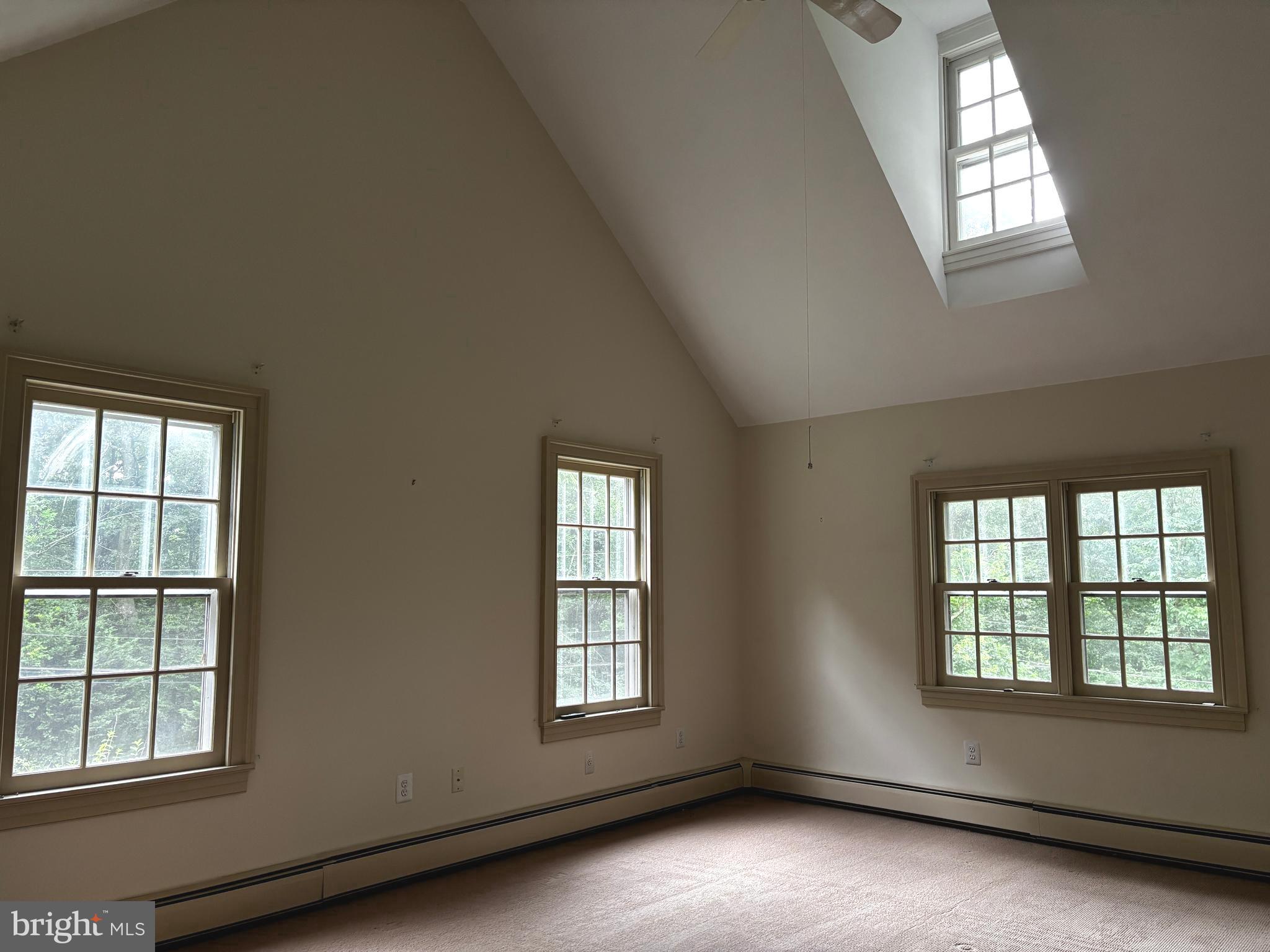 410 Wharf Road, Unit RIVER Bensalem, PA 19020 - Photo 17 of 62 an empty room with a window