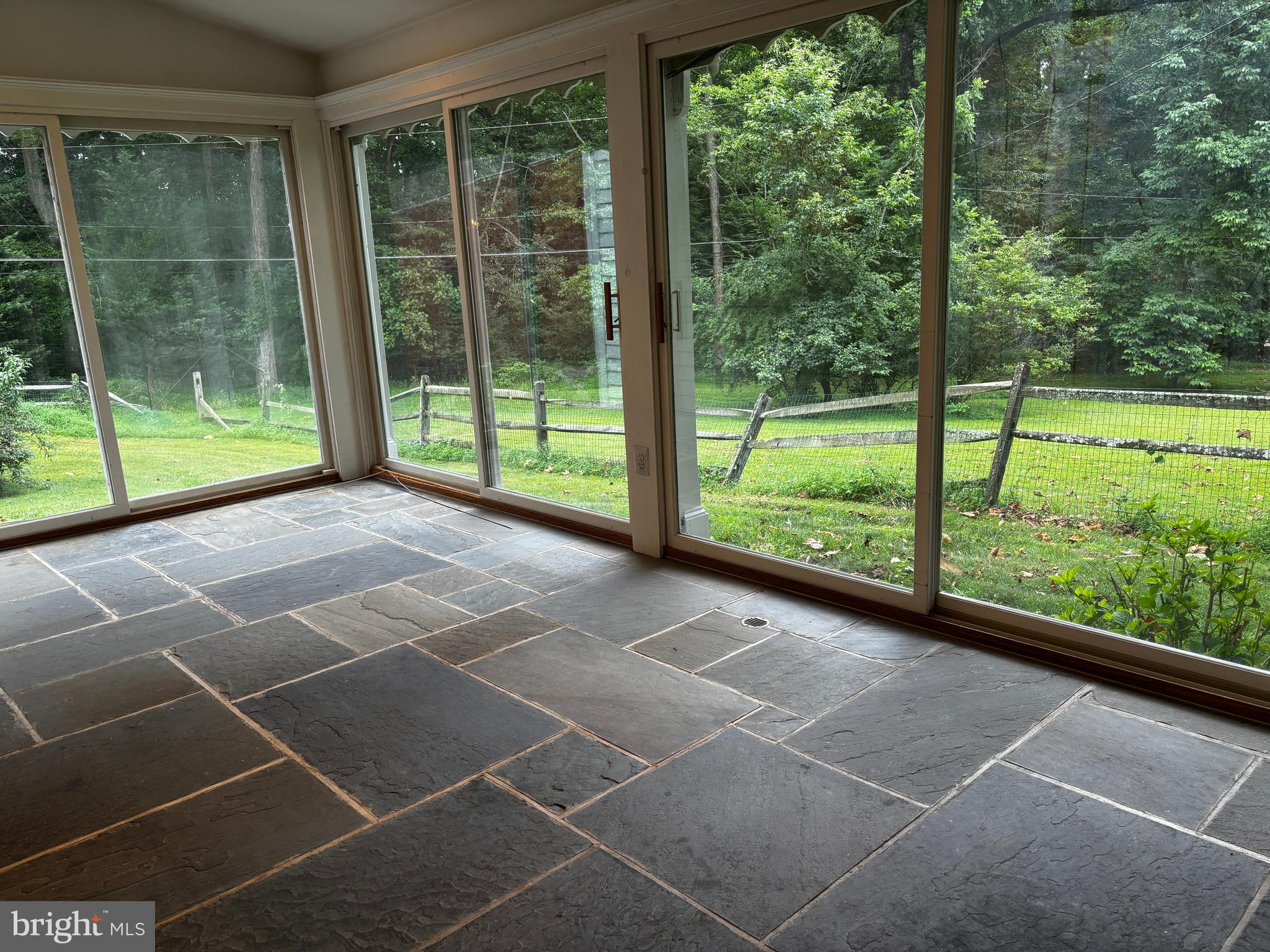 410 Wharf Road, Unit RIVER Bensalem, PA 19020 - Photo 44 of 62 a view of a room