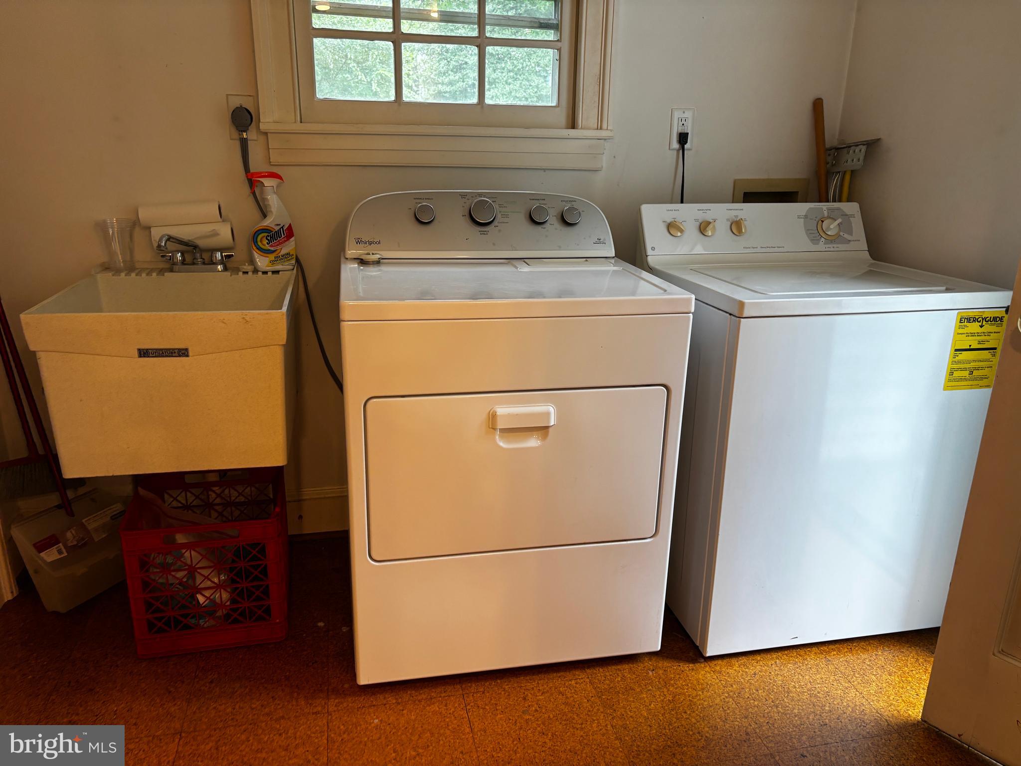 410 Wharf Road, Unit RIVER Bensalem, PA 19020 - Photo 46 of 62 a utility room with dryer and washer