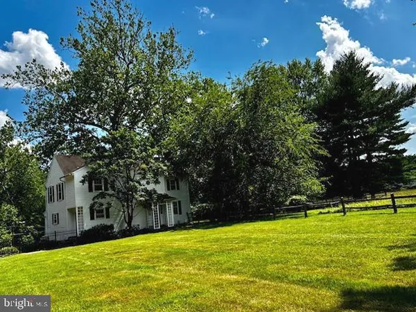 $3,250 | 410 Wharf Road, Unit RIVER, Bensalem, PA 19020