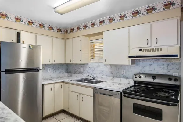 $2,000 | 1003 65th Avenue West, Bradenton, FL 34207