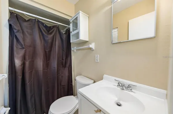 $2,000 | 1003 65th Avenue West, Bradenton, FL 34207