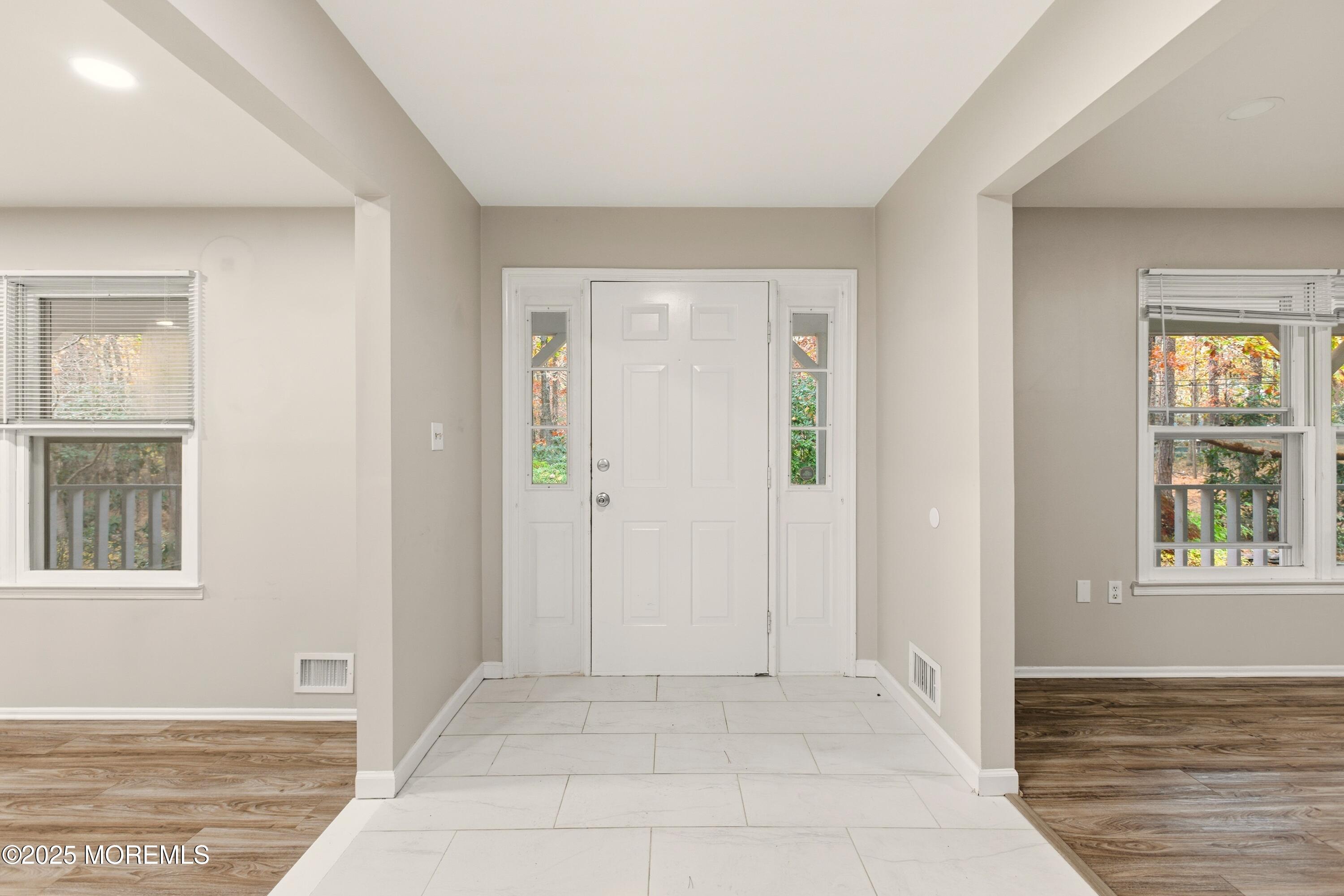 683 Anderson Road Jackson, NJ 08527 - Photo 3 of 10 an empty room with windows and closet