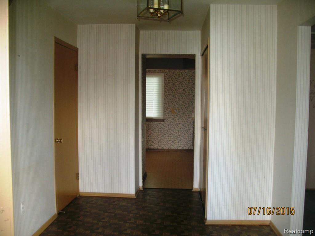 29306 Merrick Warren, MI 48092 - Photo 23 of 28 IMG_5606.jpg