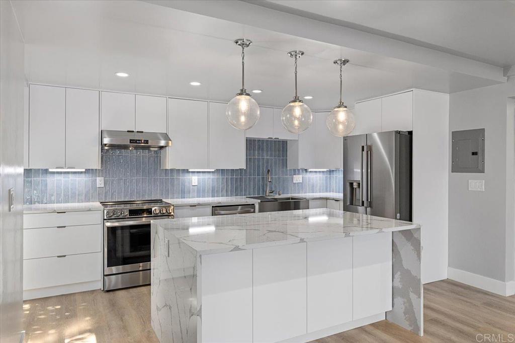 1250 Cave Street, Unit 3 La Jolla, CA 92037 - Photo 8 of 27