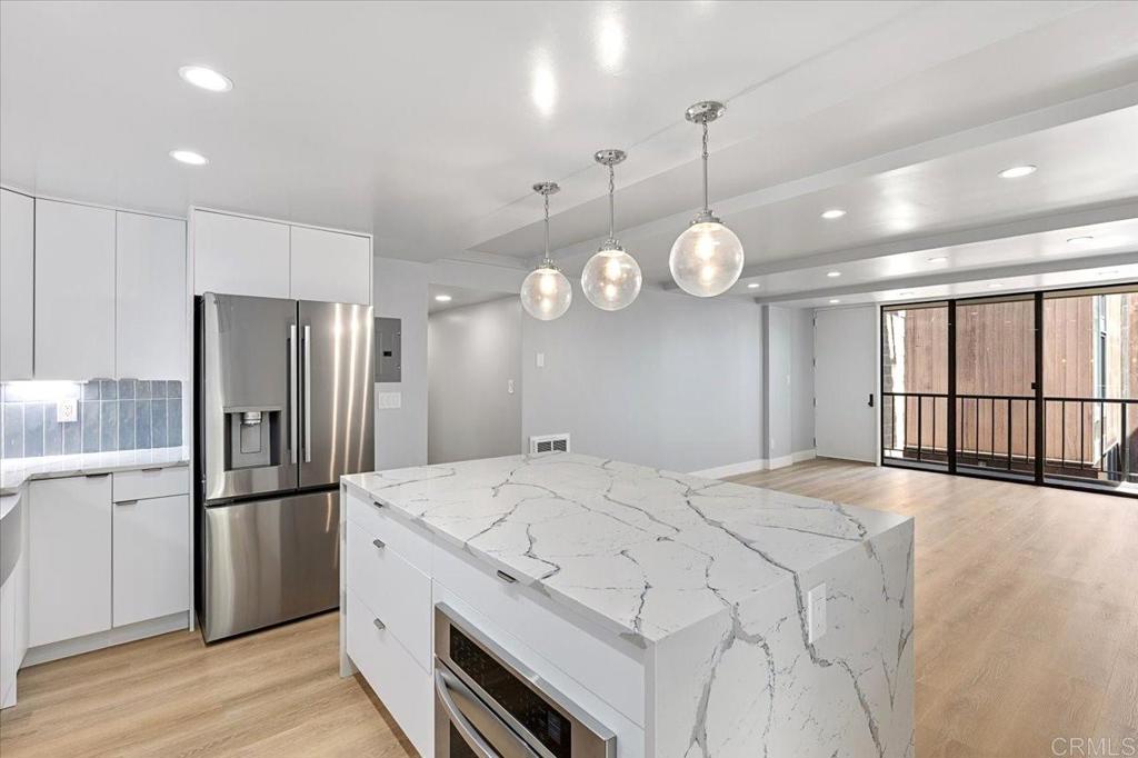 1250 Cave Street, Unit 3 La Jolla, CA 92037 - Photo 9 of 27