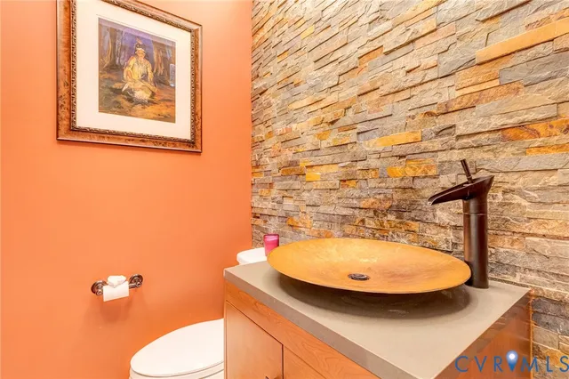 $660,000 | 9511 Thornecrest Drive, Mechanicsville, VA 23116