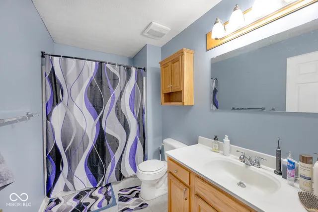 $209,900 | 430 North Vine Street, Plainfield, IN 46168