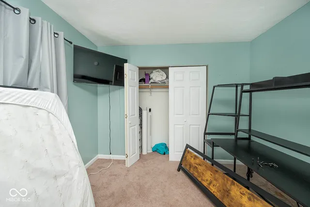 $209,900 | 430 North Vine Street, Plainfield, IN 46168