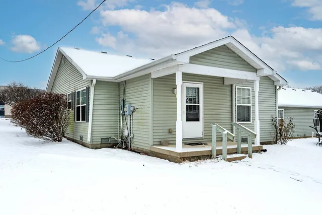 $209,900 | 430 North Vine Street, Plainfield, IN 46168