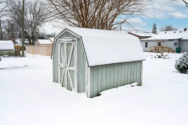 $209,900 | 430 North Vine Street, Plainfield, IN 46168