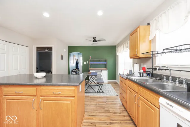 $209,900 | 430 North Vine Street, Plainfield, IN 46168