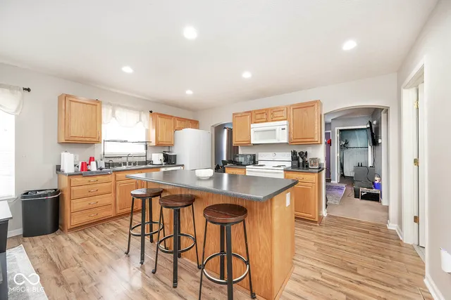 $209,900 | 430 North Vine Street, Plainfield, IN 46168