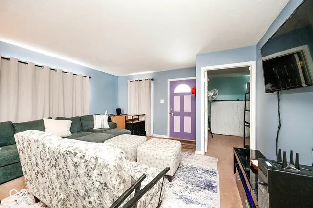 $209,900 | 430 North Vine Street, Plainfield, IN 46168