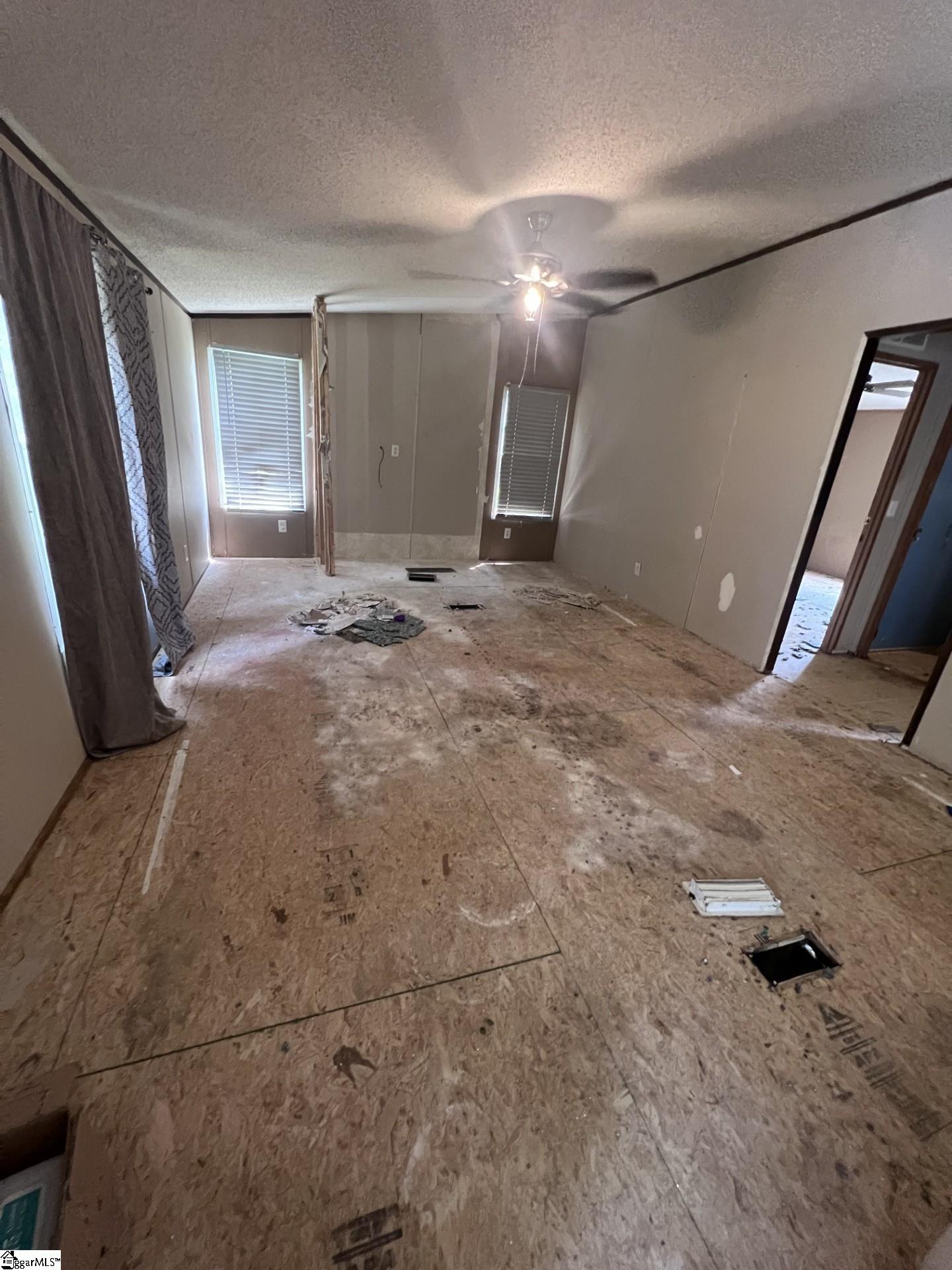 221 Welborn Road Pickens, SC 29671 - Photo 4 of 29 Gallery Image 4