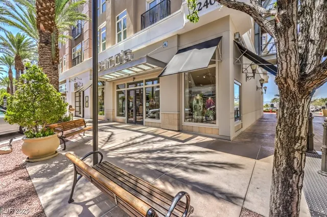 $910,000 | 2058 Hidden Hollow Lane, Henderson, NV 89012