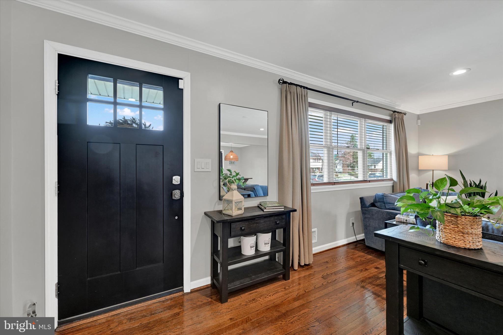 1619 Alston Road Towson, MD 21204 - Photo 3 of 38